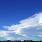 流れが速い雲の夢を見たときの夢占いは何を意味しているの？