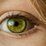 目の色と、色の夢はどんな意味を持つのでしょう。目の色が変わる夢占いとは